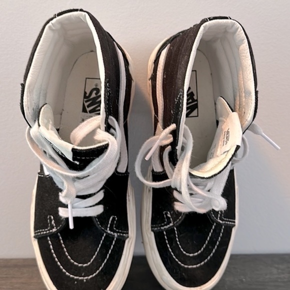 Platform vans - Picture 4 of 4